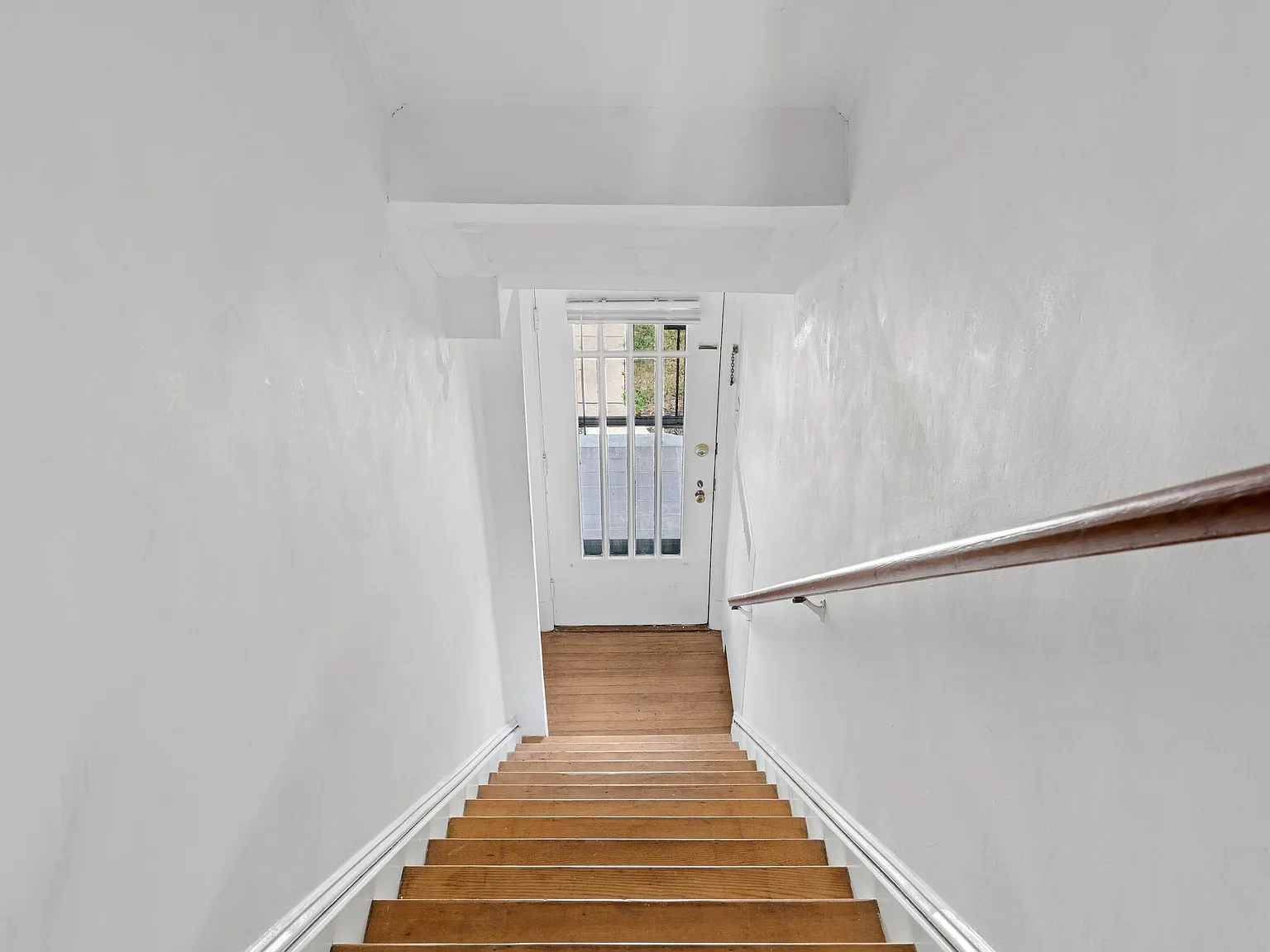 3 bed, 1130 sqft, $2,200 — Photo 4