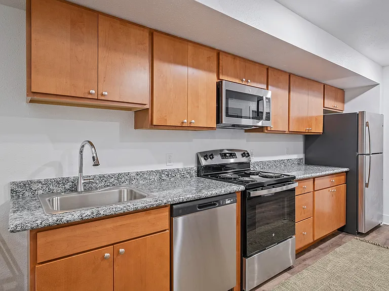 Coopers Landing Apartments — Photo 8