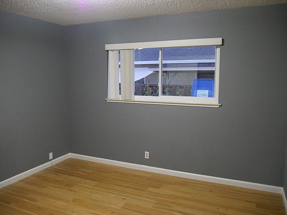4th image of 3475 Leigh Ave