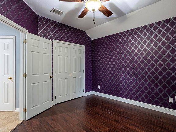 4th image of 208 Bernburg Ct