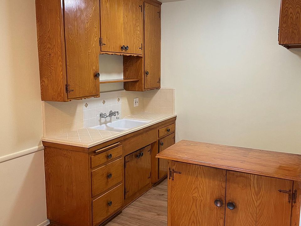 1st image of 217 S Jackson St #2