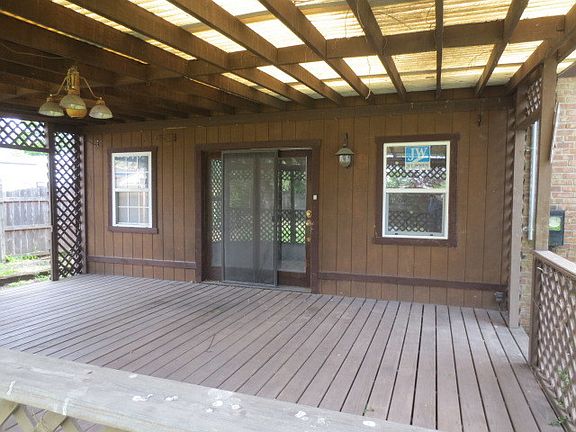 3rd image of 4160 Atlantic Ave