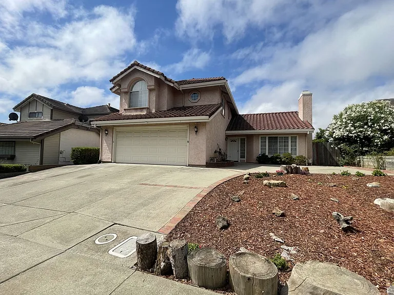 125 Ramsgate Way — Photo 1
