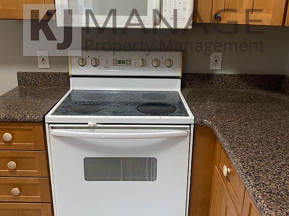 4th image of 11744 Royal Grand St