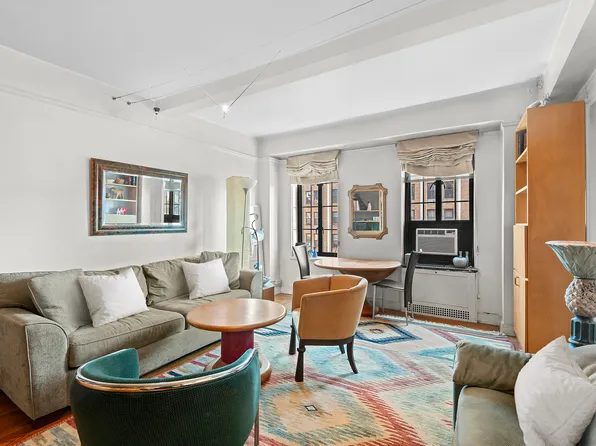 201 West 16th Street image 1 of 9