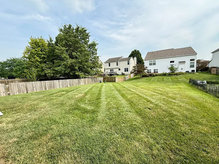 8163 Royal Elm Dr — Photo 20