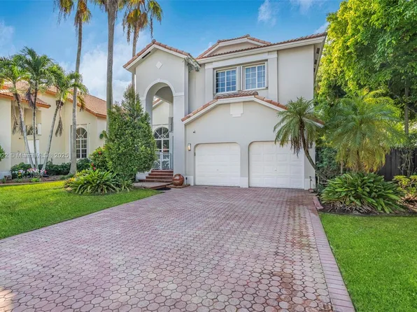 5805 NW 108th Pl, Doral, FL 33178