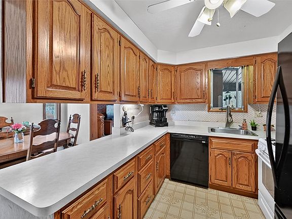 5th image of 841 Blue Ridge Rd
