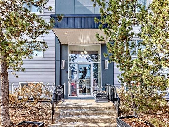 3rd image of 10434 125th St NW #401