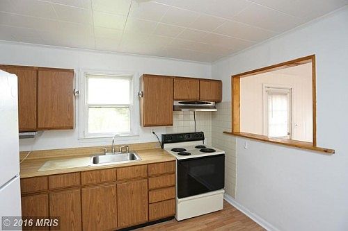 5th image of 1207 Gloria Ave