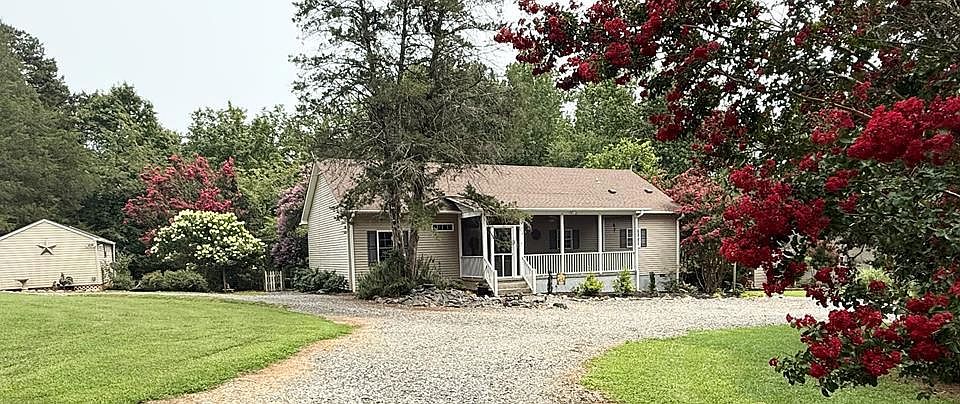 1st image of 658 Ferry Hill Trl