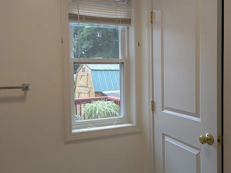 55 Boys Ave — Photo 12