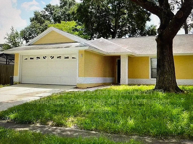 309 Alba Ln — Photo 2