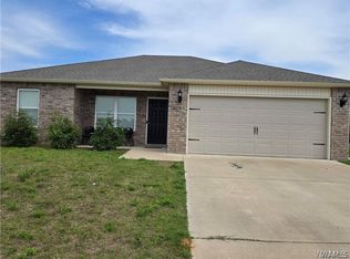 12376 Choctaw Cir, Moundville, AL 35474