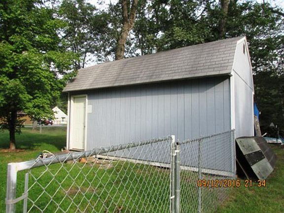 5th image of 3874 Rosemary Ln