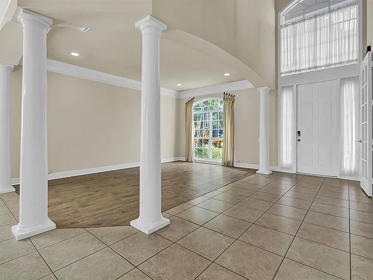 10290 NW 60th Pl — Photo 24