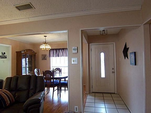 2nd image of 2219 Big Bend Dr