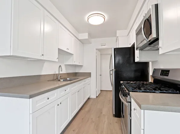 927 3rd St - North of Wilshire and 3 blocks to the beach!, 927 3rd St APT 6, Santa Monica, CA 90403