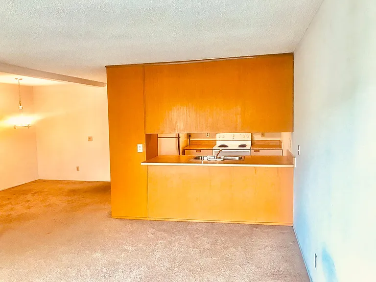 8308 Regents Rd #2E — Photo 16