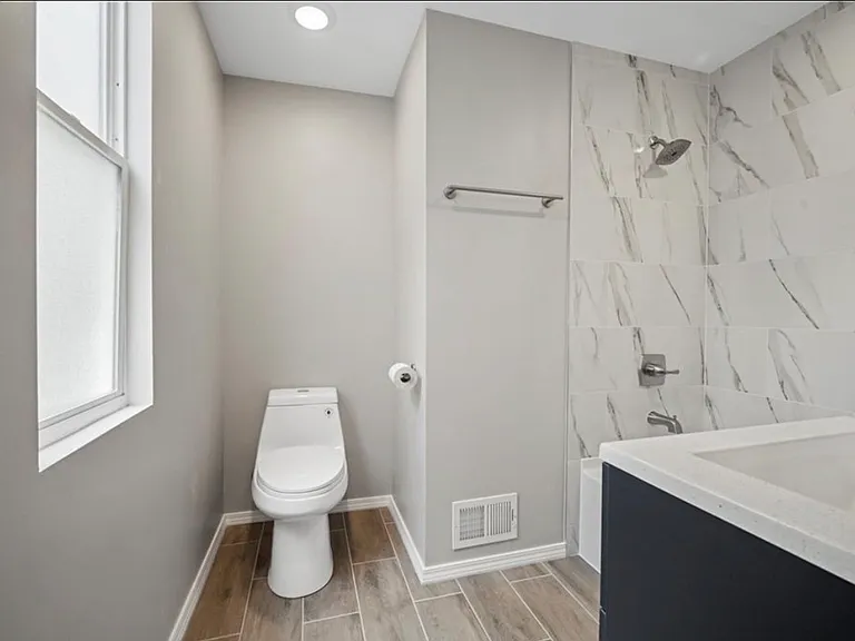 317 Anthony St — Photo 13