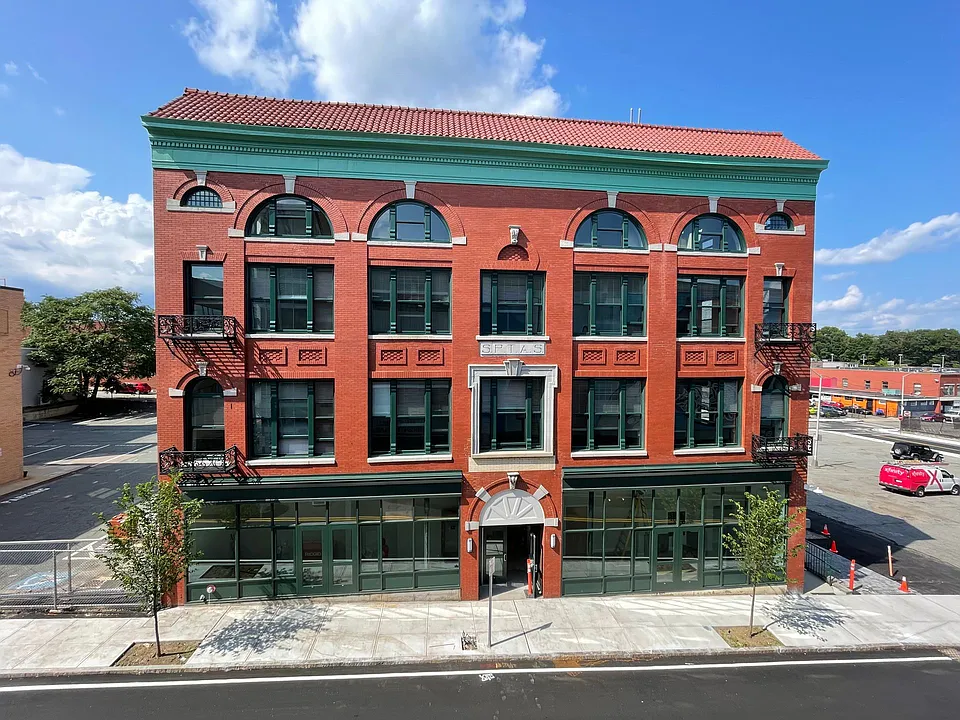 28 Petronelli Way