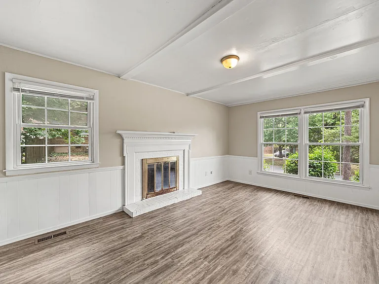 2103 Shane Dr — Photo 27