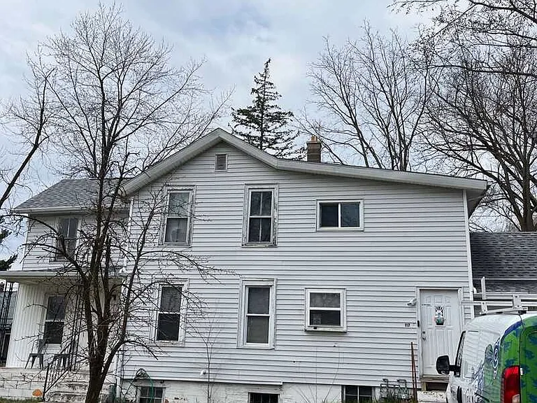 117 E Union St #1 — Photo 8