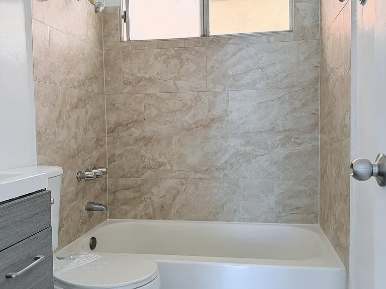 4305 S Centinela Ave #14 — Photo 12