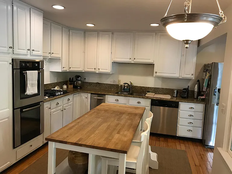 100 Shady Ln — Photo 4