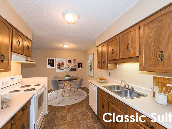 5th image of 7108 Parke Ave #104