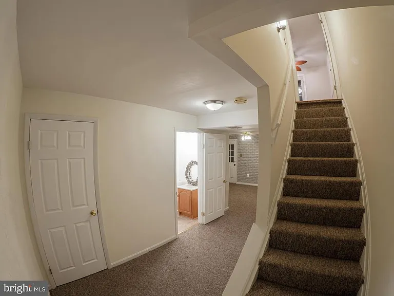 8112 Parkdale Ct — Photo 7