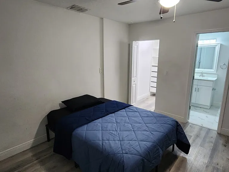 1605 N Gomez Ave — Photo 18