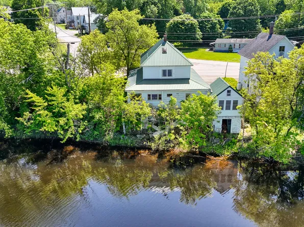 104 Madawaska Avenue, Pittsfield, ME 04967