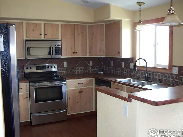 2521 Carla Dr — Photo 2