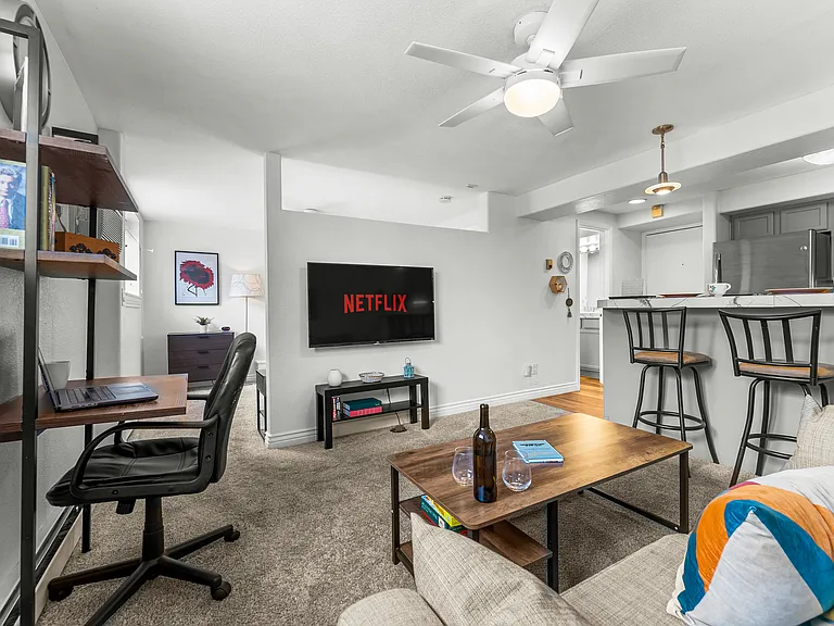 1833 N Williams St #105 — Photo 9