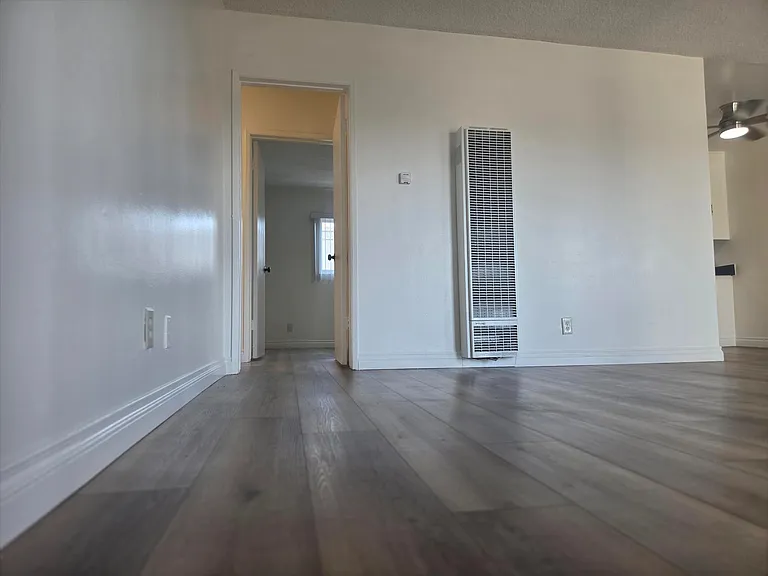 2346 W 18th St #13 — Photo 12