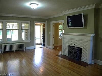 4th image of 15114 Lake Ave