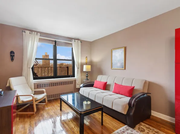 100-11 67th Road image 1 of 9