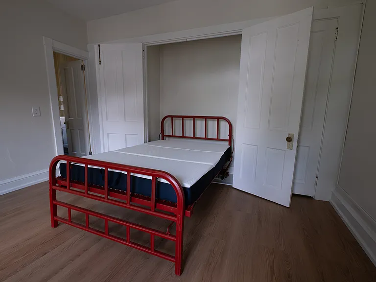 223 N Mulberry St — Photo 9