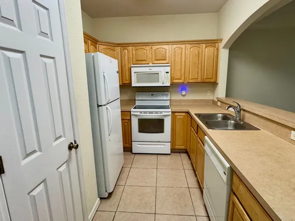 Sarah's Place, 3351-3383 SW 42nd Pl #C3373, Gainesville, FL 32608