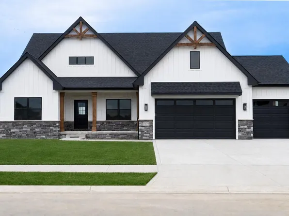 13577 Lakeside Blvd, Cedar Lake, IN 46303