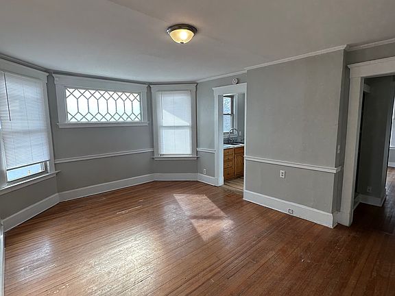 3rd image of 396 Whalley Ave #2