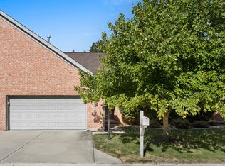 1627 Broadmoor Dr #1627, Champaign, IL