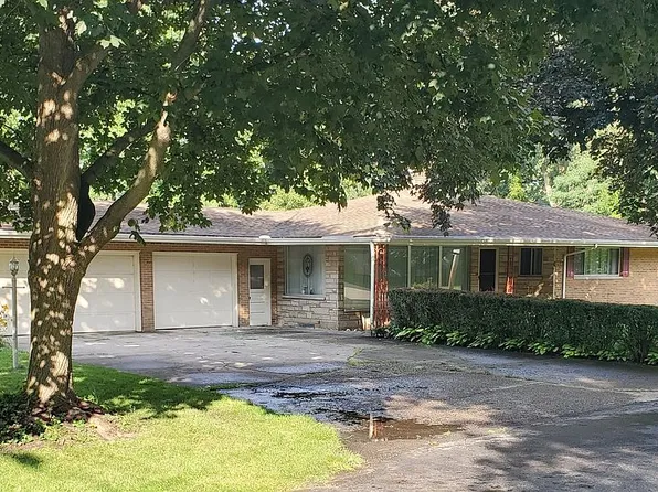 2511 Amelia Ln, Lansing, MI 48917