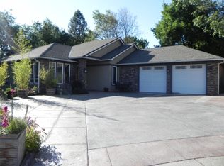 516 NW Lynel Ct, Grants Pass, OR