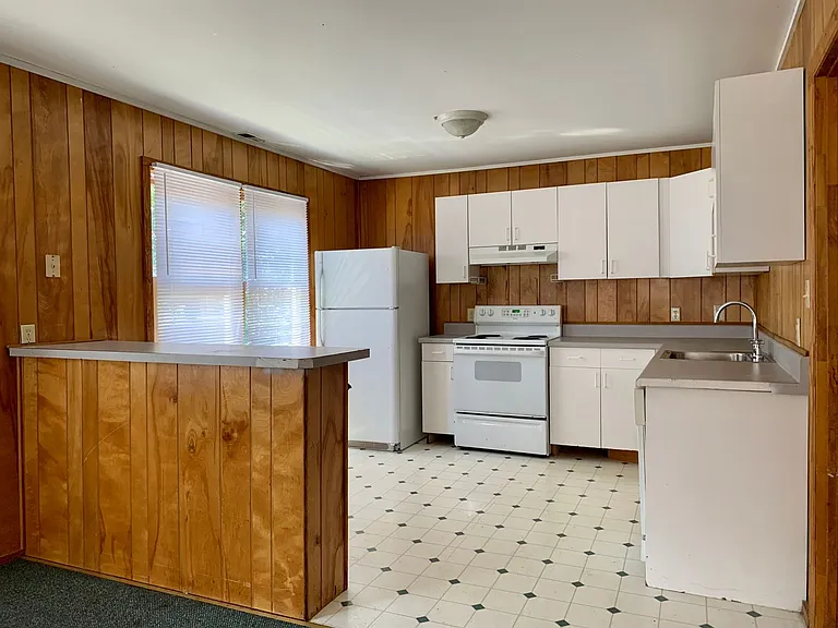 608 Willard Pl — Photo 3