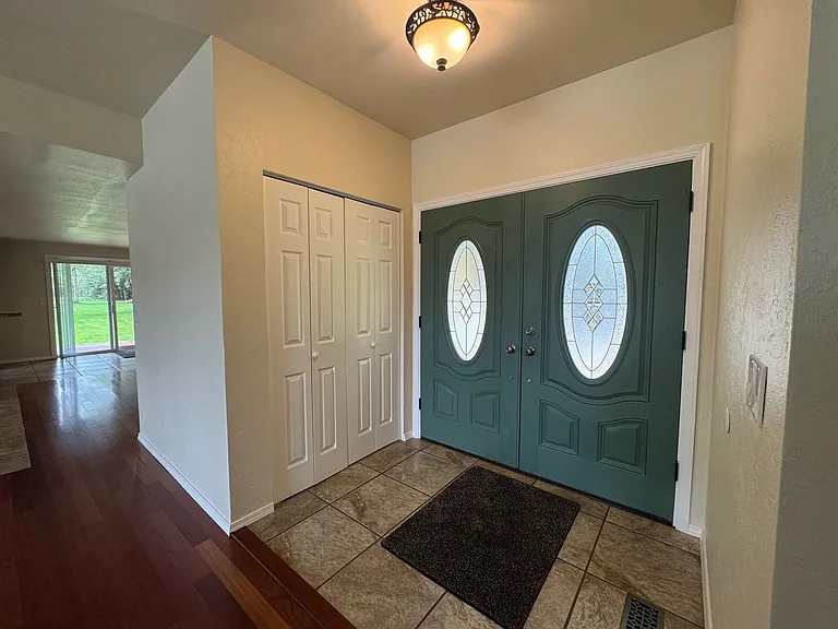 15928 N Umpqua Hwy — Photo 4