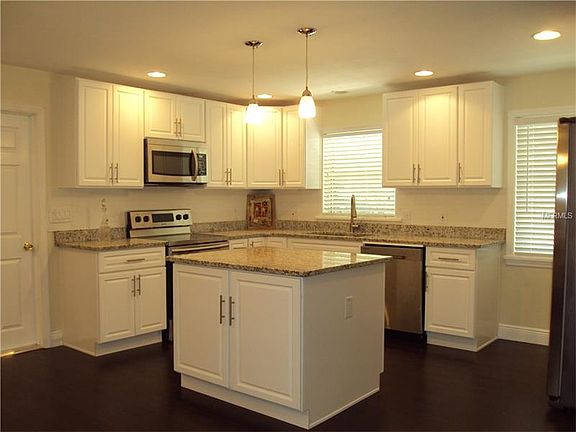 4th image of 1261 Oakbrook Dr
