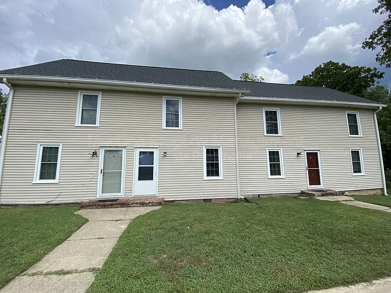 210 Milford St #B — Photo 1