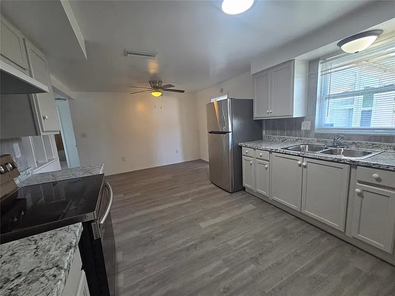 1731 Dander Dr — Photo 3